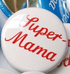 Krima & Isa - Button Super Mama